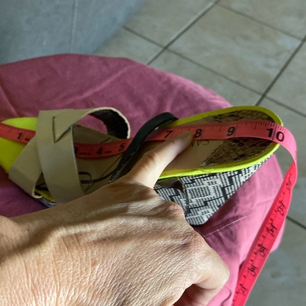 Sam & Libby color block wedge shoe with open toe with ankle strap size 9 - Picture 13 of 15